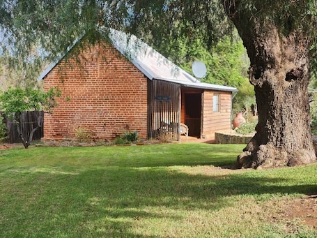 Exterior. The Inn @ Katrine Steading