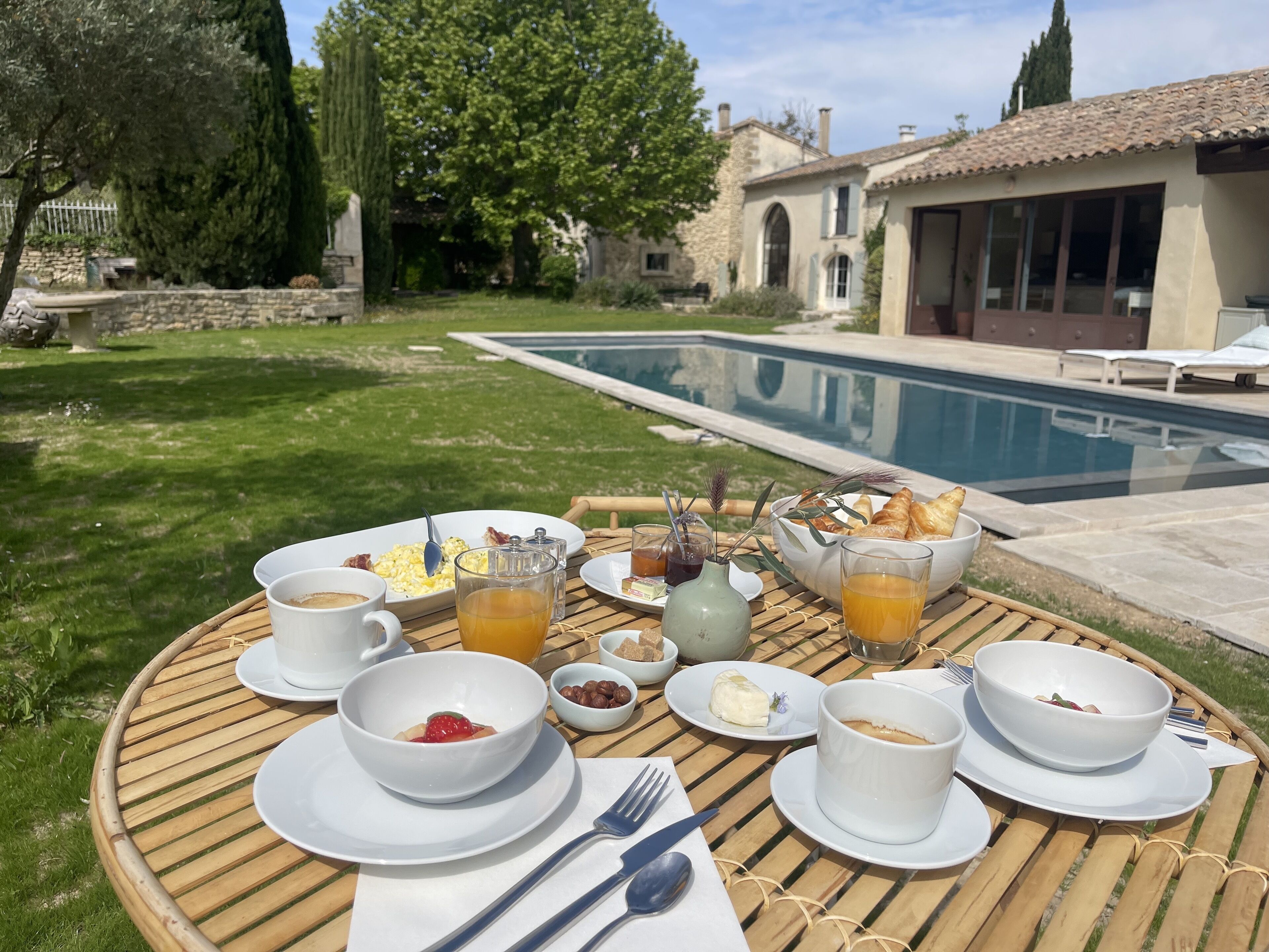 Petit déjeuner préparé sur commande (20 EUR par personne)