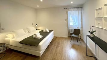 Deluxe Double Room, 1 King Bed, Pool Access, Garden View | Frette Italian sheets, premium bedding, Select Comfort beds