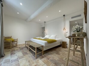 Romantic Double Room, 1 King Bed, Pool Access, Garden View | Frette Italian sheets, premium bedding, Select Comfort beds - Mas Millésime (Mas-Blanc-des-Alpilles)