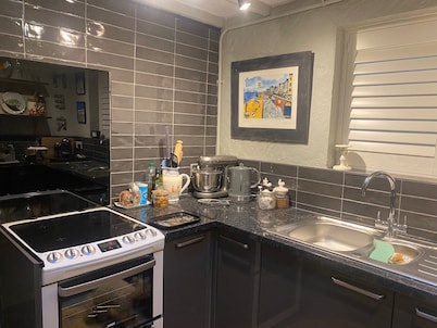 Beautiful Seaside Cottage 