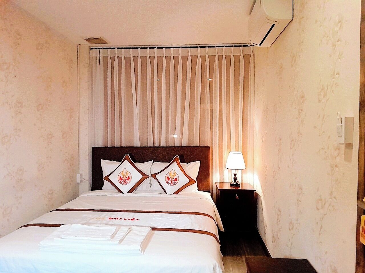 Standard Double Room, 1 Bedroom, Private Bathroom | Minibar, desk, laptop workspace, blackout drapes