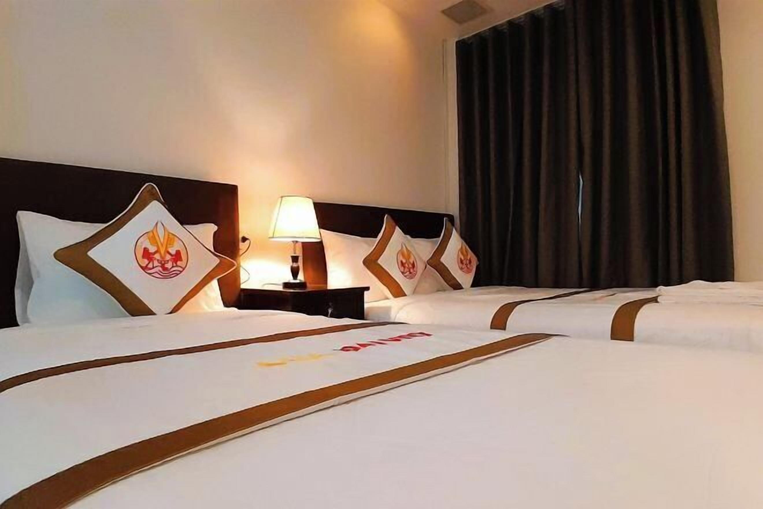 Minibar, desk, laptop workspace, blackout curtains