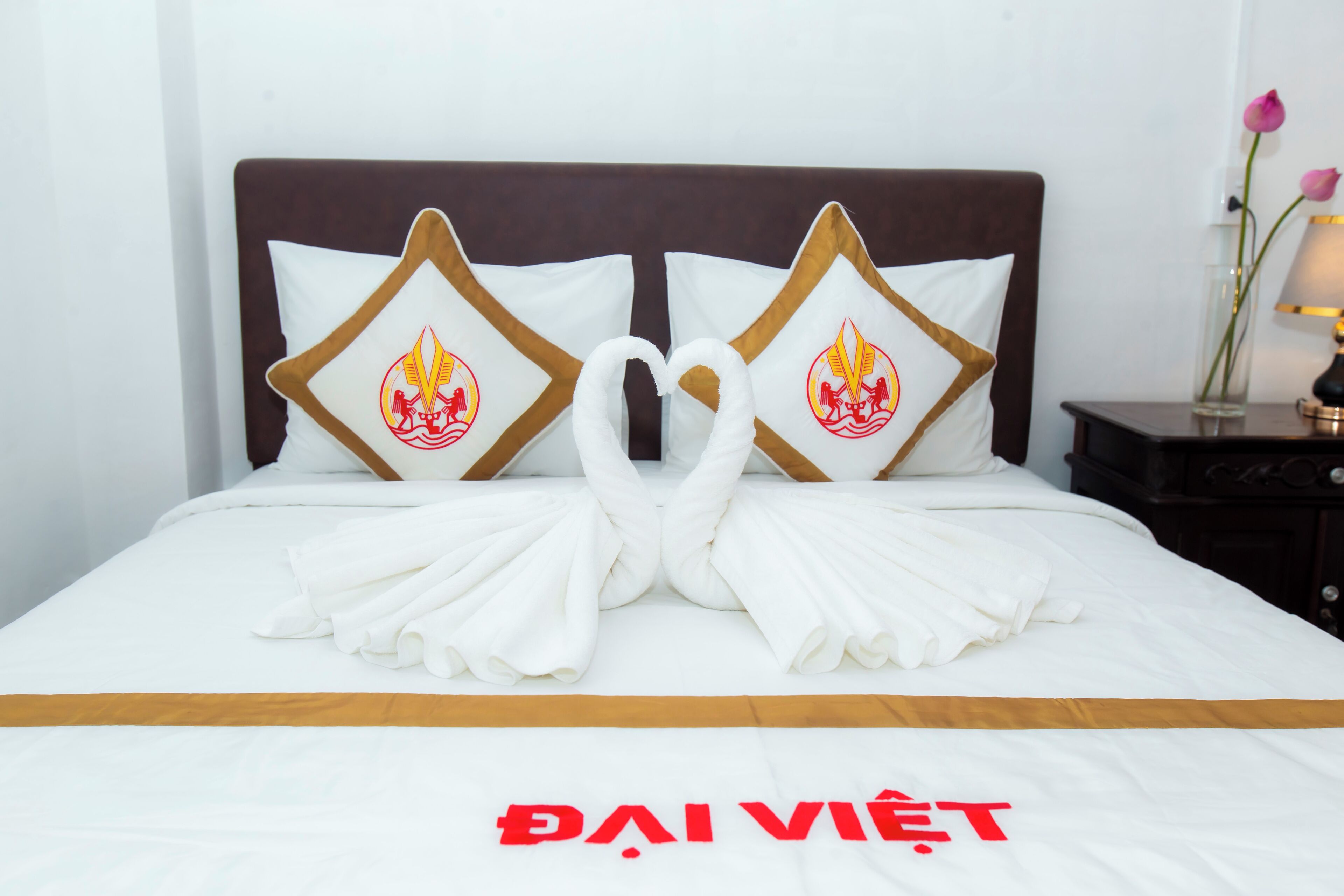 Minibar, desk, laptop workspace, blackout curtains