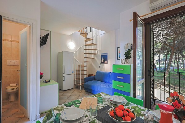 Familienapartment, Terrasse | Wohnbereich