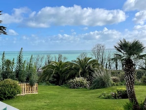 Cottage | Property grounds