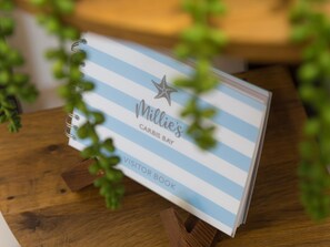 คอทเทจ | ภายใน