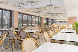 Free daily full breakfast