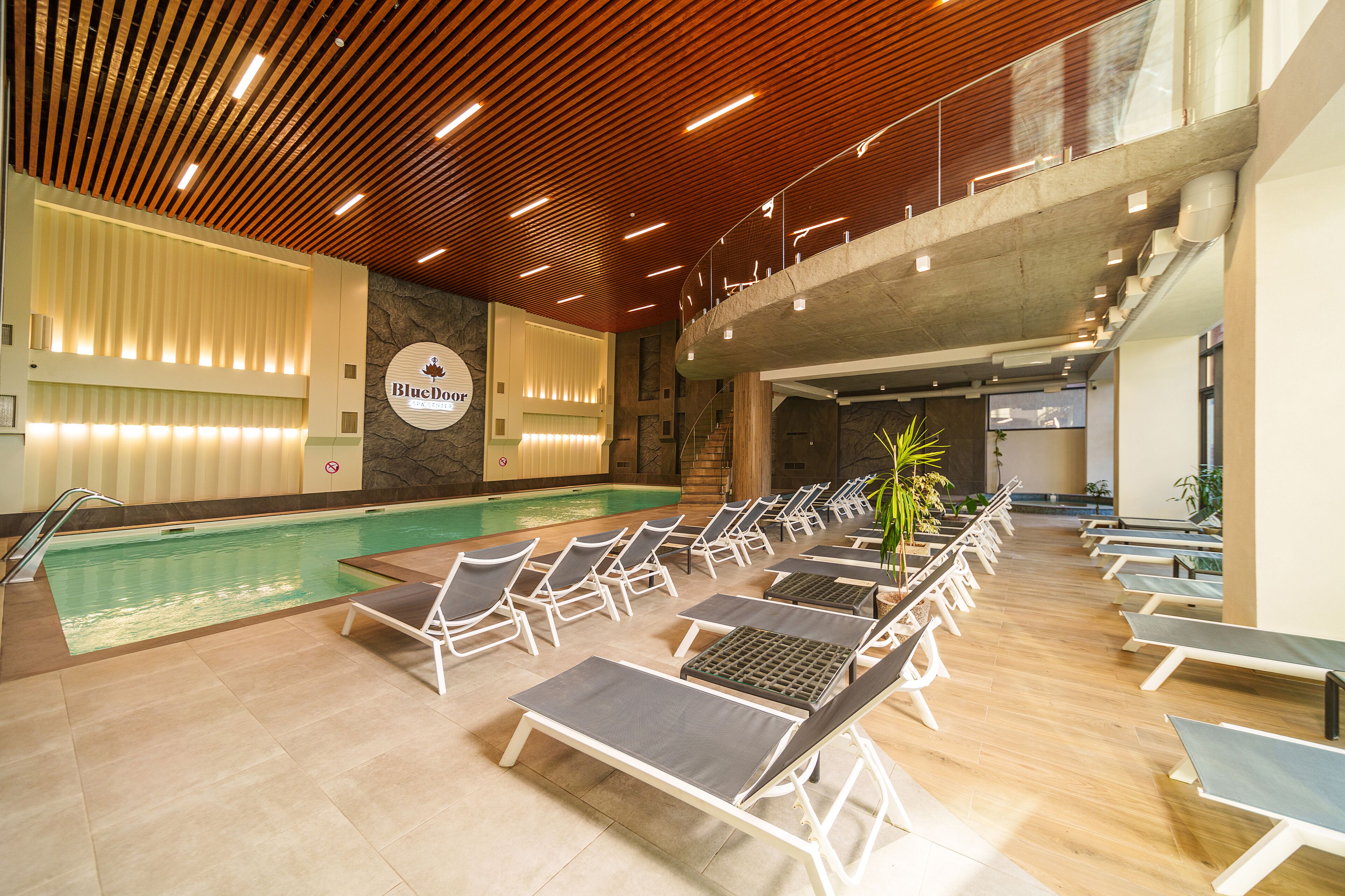 Bồn tắm spa trong nhà