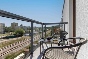 Unclassified image, 3 of 19, button