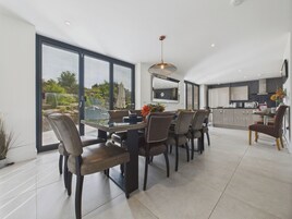 Cottage | Dining