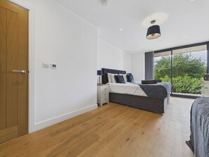 Cottage | 5 bedrooms, individually decorated, individually furnished, free WiFi