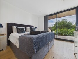Cottage | 5 bedrooms, individually decorated, individually furnished, free WiFi