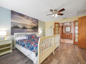 4 bedrooms, iron/ironing board, free WiFi, bed sheets