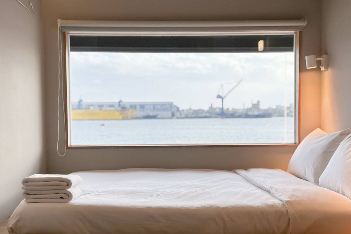 Panoramic Double Room | Down comforters, WiFi (free), bed sheets