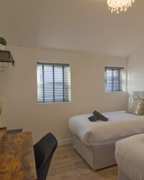 3 Schlafzimmer, Bügeleisen/Bügelbrett, WLAN, Bettwäsche