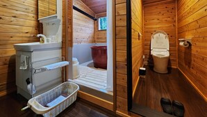 1 bedroom, in-room safe, WiFi (free) - RIBATEIRIZOTO KUNOUZAN (Shizuoka)