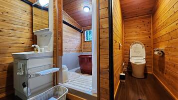 Standard Room | 1 bedroom, in-room safe, free WiFi