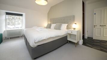 1 bedroom, iron/ironing board