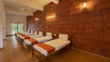 Premium Dormitory 12-sharing - Non Air-conditioning | Free WiFi, bed sheets