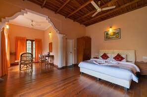 Heritage - Non Air-conditioning | Free WiFi, bed sheets