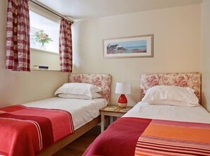 3 Schlafzimmer, Bügeleisen/Bügelbrett, Bettwäsche
