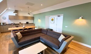 Cottage | Living area