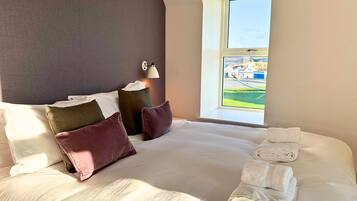 Cottage | 4 bedrooms, bed sheets