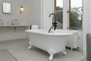 Bathroom - Shoeburn North (Isle of Lewis)