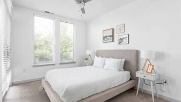 Apartment | Free WiFi, bed sheets