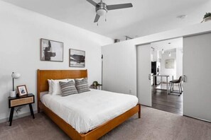 Apartment | Free WiFi, bed sheets - CozySuites at  Bottleworks District (Indianapolis)