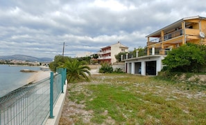Apartment, 1 Queen Bed with Sofa bed | Property grounds - A5 Beachfront apt With a Balcony and sea View (Podstrana)