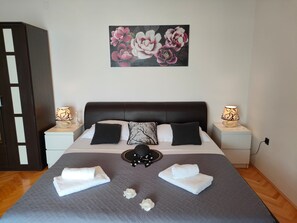 아파트, 퀸사이즈침대 1개 및 소파베드 | 1 개의 침실, 다리미/다리미판, 무료 WiFi, 침대 시트