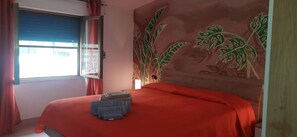 3 bedrooms, free WiFi, bed sheets - Vacation home 180 mt from the sea, ideal with dogs (Tertenia)