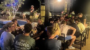 Bar (en el alojamiento)