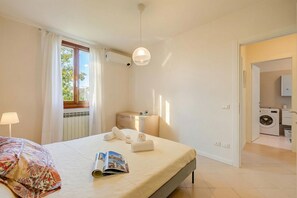 Familienapartment, Mehrere Schlafzimmer (Casa Lia) | 2 Schlafzimmer, Bügeleisen/Bügelbrett, kostenloses WLAN, Bettwäsche