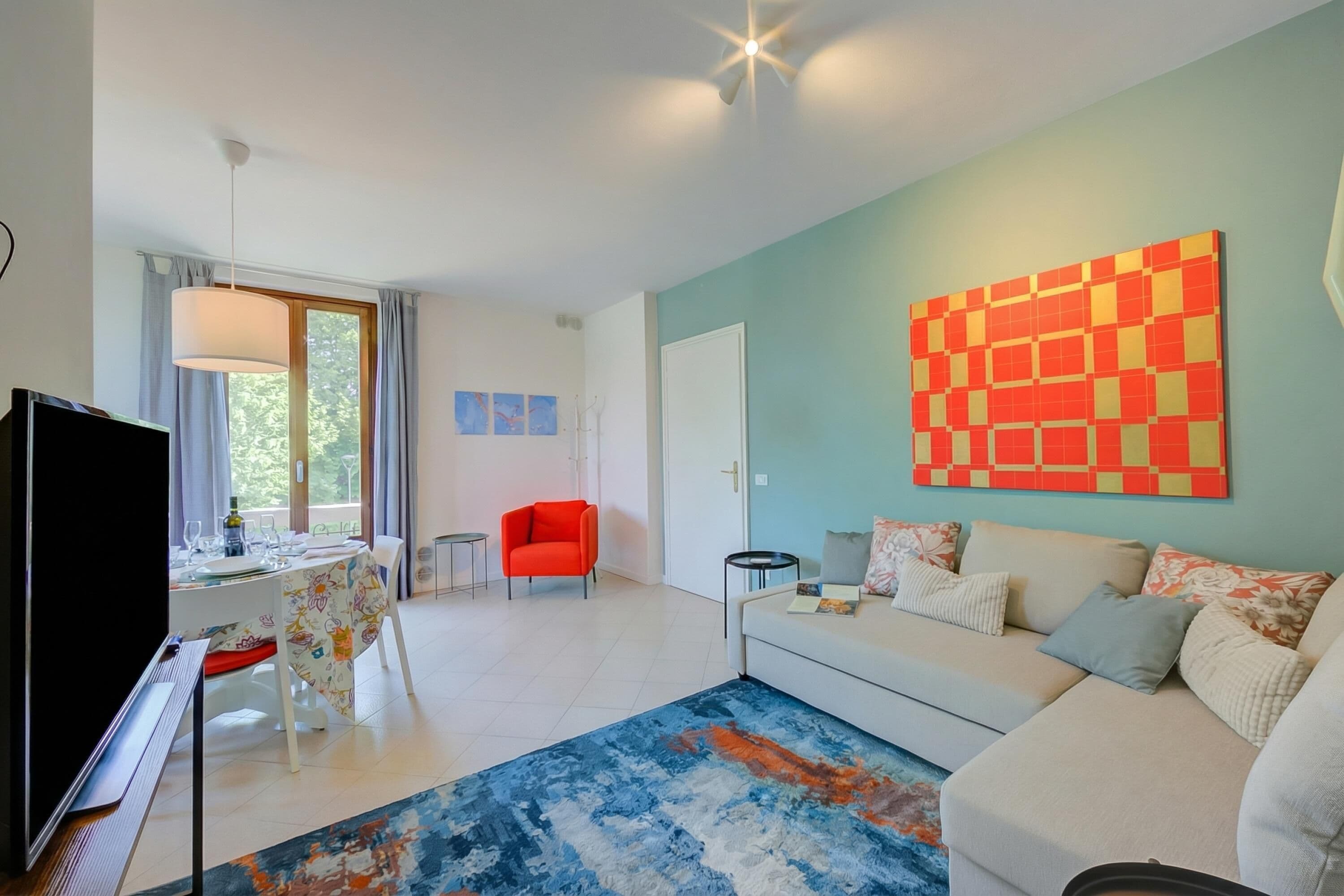 Appartamento familiare, camere multiple (Casa Lia) | Area soggiorno | Smart TV 21 pollici con canali via cavo