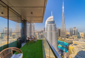 Luxury Apartment, 3 Bedrooms, Non Smoking, City View | Balcony - EDEN'S Homes & Villas - Boulevard Point (Dubai)
