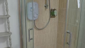 House | Bathroom | Shower, hair dryer, towels