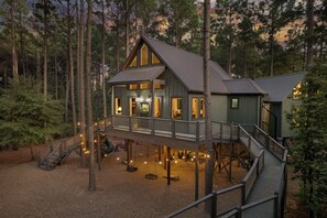 Exterior - Luxury Treehouse! Elevated, Magical & Unique! (Broken Bow)
