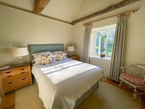 4 bedrooms, bed sheets - The Barn (Hunstanton)