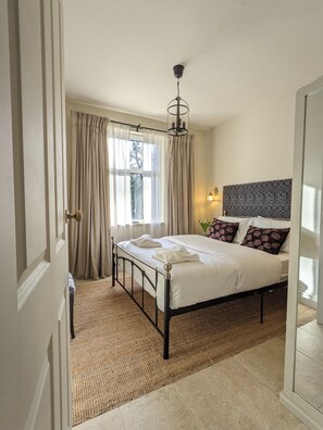 3 bedrooms, iron/ironing board, travel crib, free WiFi