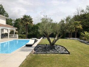 Pool - Somptueuse Villa Avec Piscine à 25 min de la Plage (Mouilleron-le-Captif)