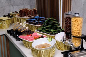 Desayuno estilo bufé