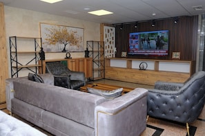 Coin salon dans le hall