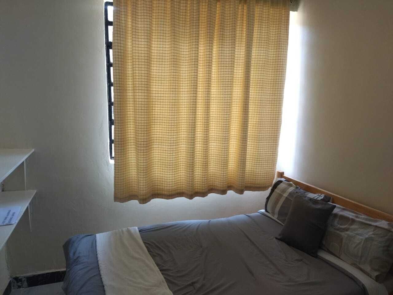 1 chambre, fer et planche à repasser, Wi-Fi, literie fournie