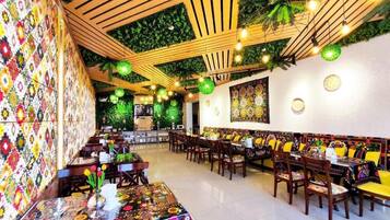 تناول الطعام