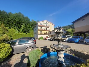 Fachada de la propiedad