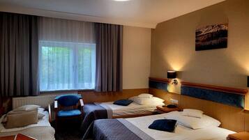 Comfort Room, Mountain View | Premium bedding, in-room safe, individually decorated