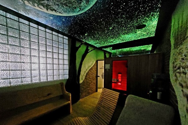 Steam room, body treatments, aromatherapy, hot stone massages